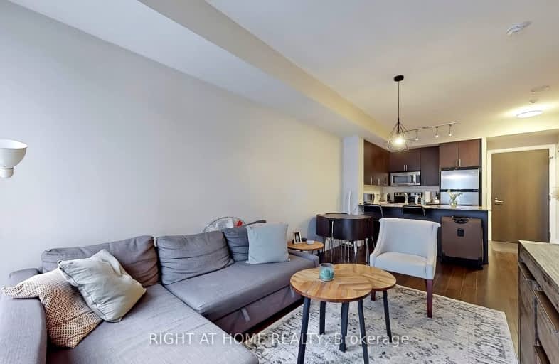 907-560 Front Street West, Toronto | Image 1