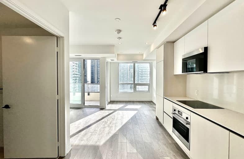 2809-108 PETER Street, Toronto | Image 1