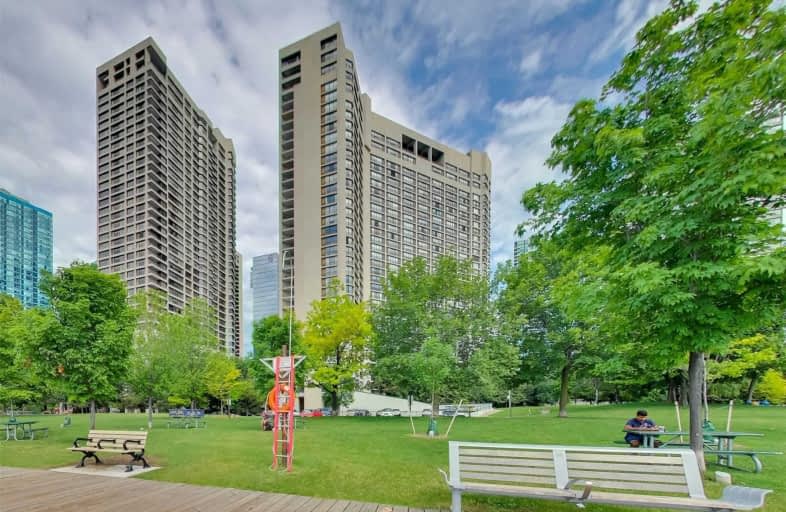 2632-33 Harbour Square, Toronto | Image 1