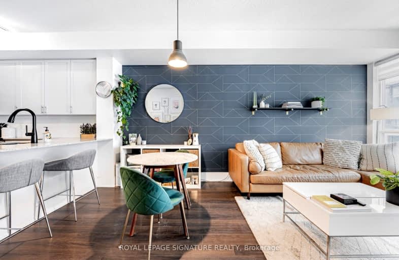 906-560 Front Street West, Toronto | Image 1