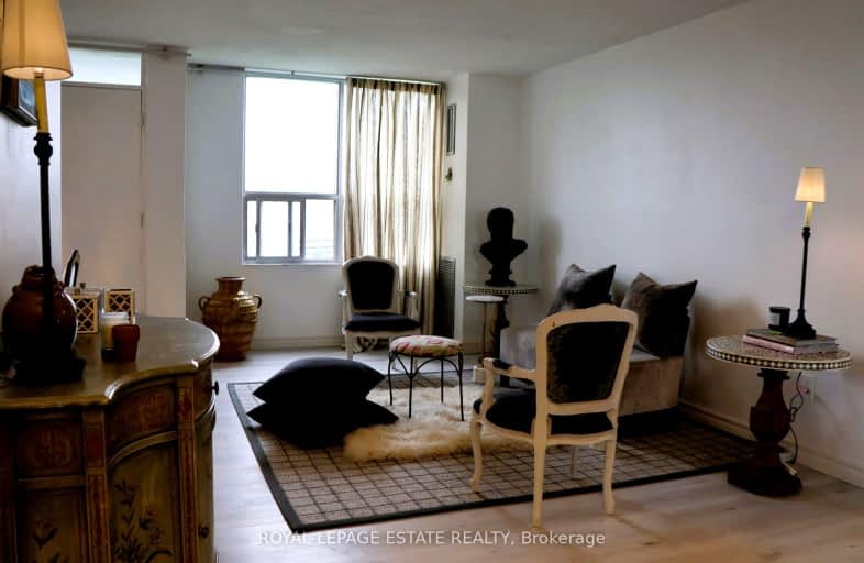 1617-10 Edgecliff Golfway N/A, Toronto | Image 1