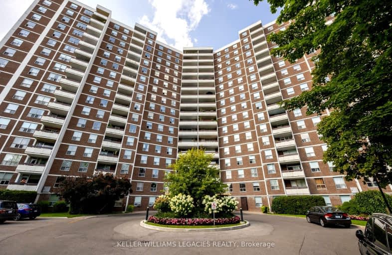 618-20 Edgecliff Golfway, Toronto | Image 1