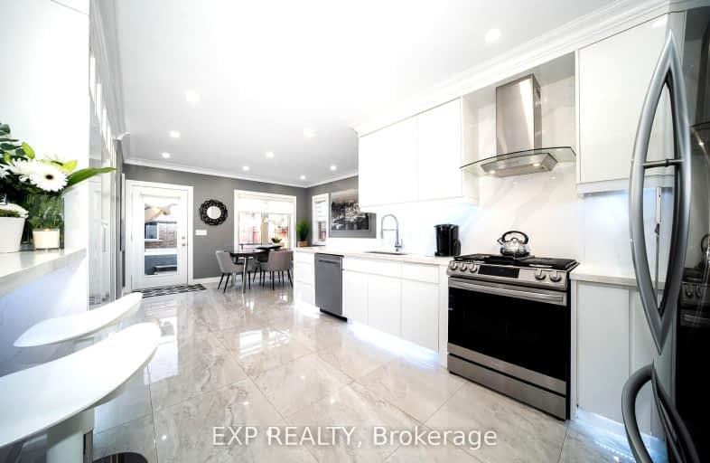 32 Amherst Avenue, Toronto | Image 1