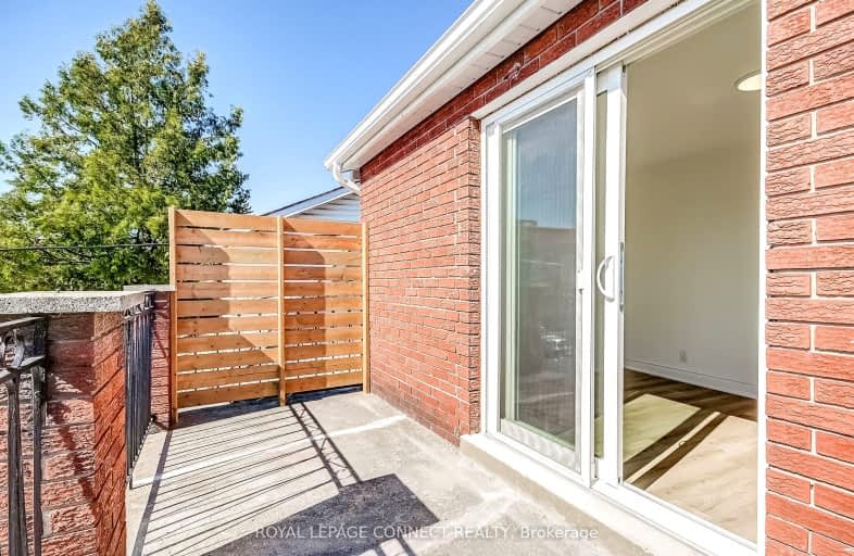 Upper-387 Oakwood Avenue, Toronto | Image 1