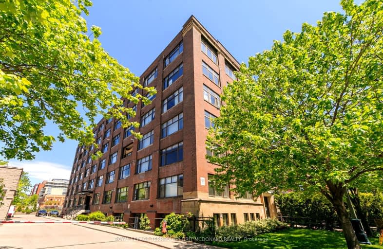 108-436 Wellington Street Street West, Toronto | Image 1