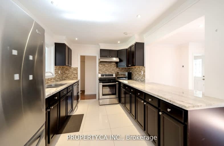 Main-46 Shrewsbury Square, Toronto | Image 1