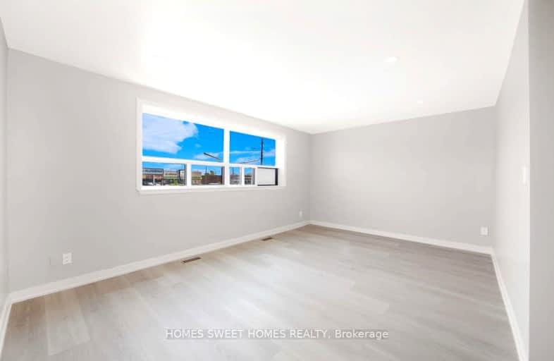 A-1352 Kennedy Road, Toronto | Image 1