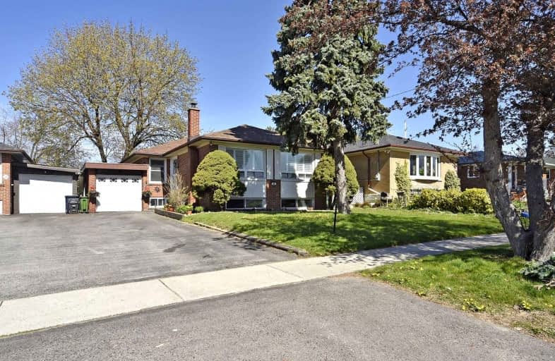 16 Wantanopa Crescent, Toronto | Image 1