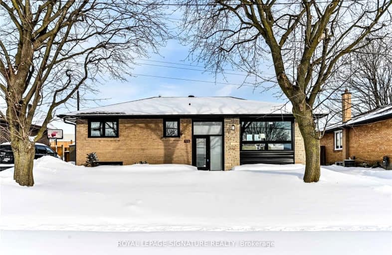 Lower-123 Bowman Avenue, Whitby | Image 1
