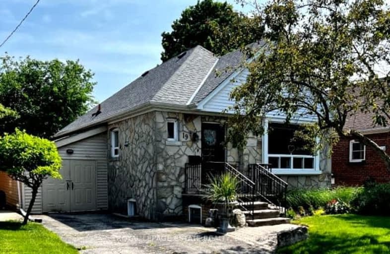 19 Parkland Road, Toronto | Image 1