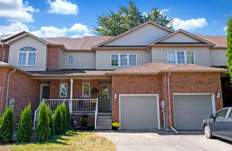 92 Richfield Square, Clarington | Image 1