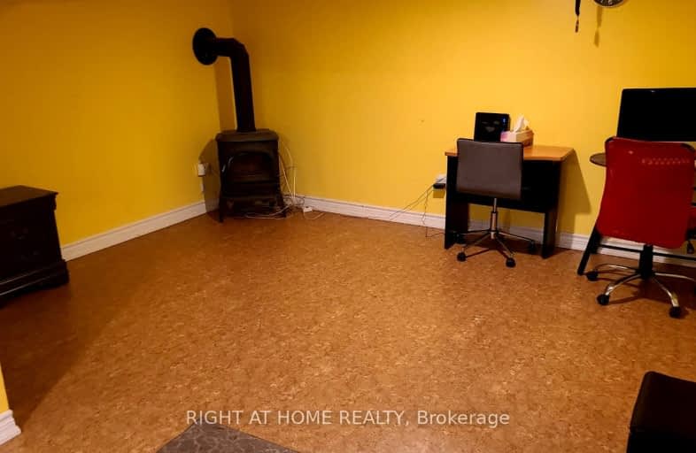 15 Oak Street Street South, Ajax | Image 1