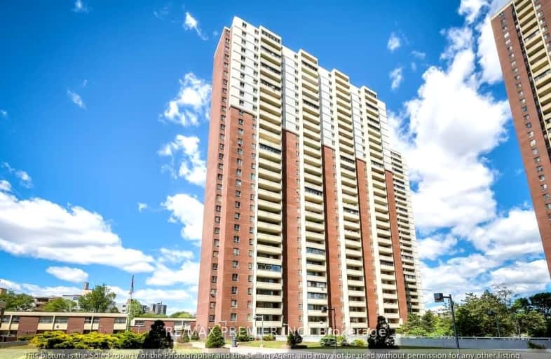 811-1 Massey Square, Toronto | Image 1