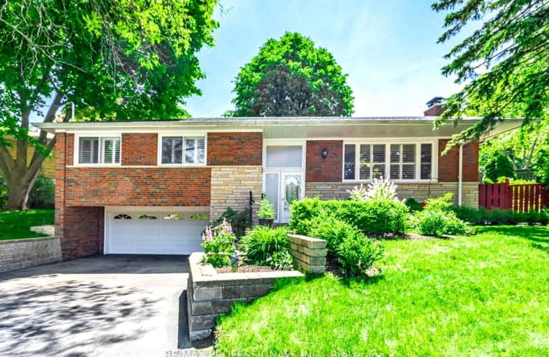 4 Hillock Place, Toronto | Image 1