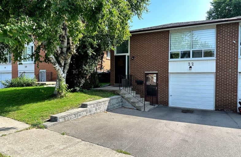 Lower-22 Hildenboro Square, Toronto | Image 1