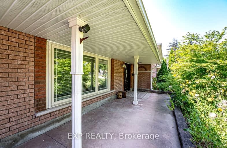 860 Srigley Street, Newmarket | Image 1