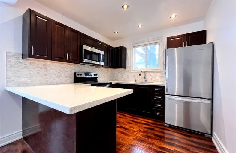 Upper-195 Taylor Mills Drive North, Richmond Hill | Image 1