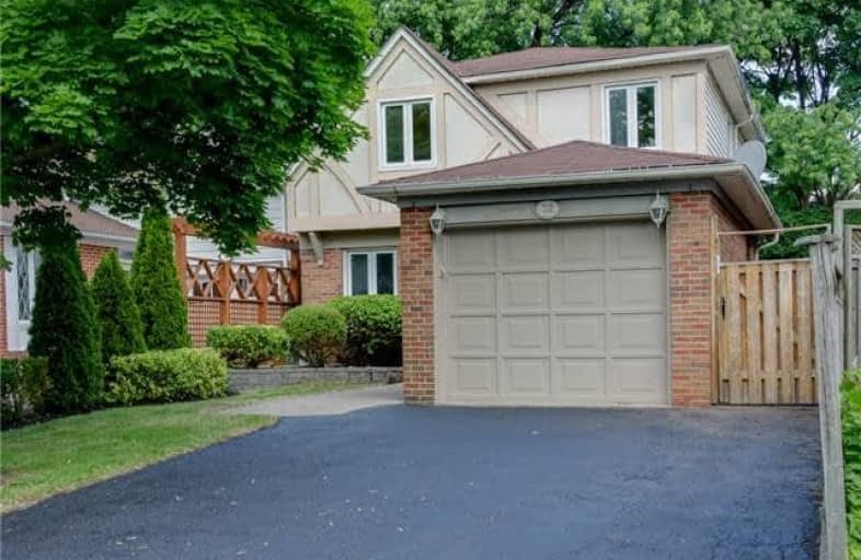 32 Holsworthy Crescent, Markham | Image 1