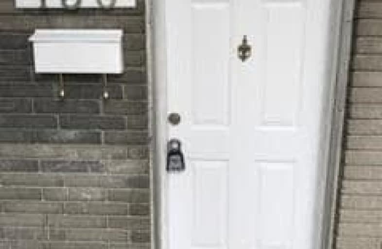 136 Willow Lane, Newmarket | Image 1