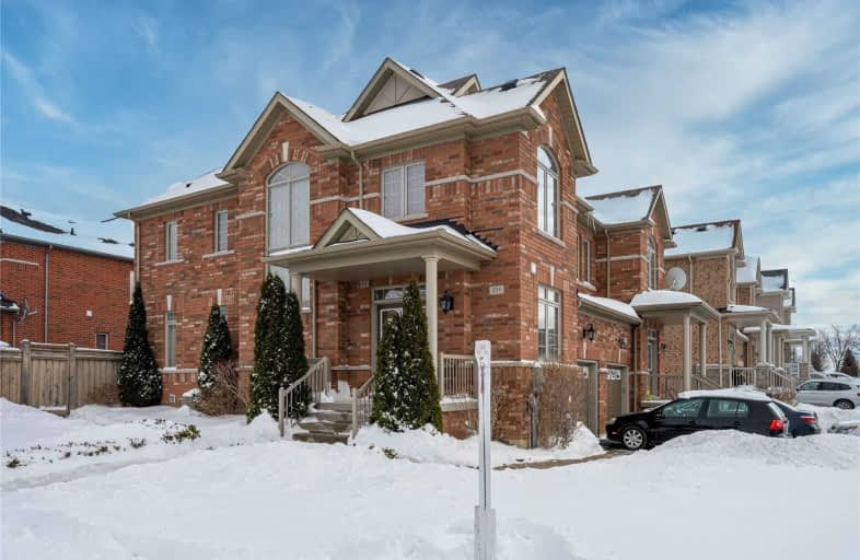 535 Foxcroft Boulevard, Newmarket | Image 1