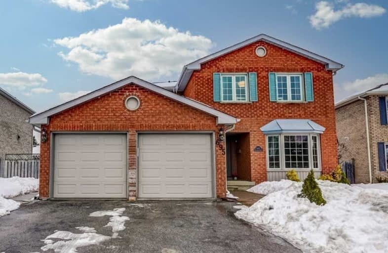 695 Shanahan Boulevard, Newmarket | Image 1