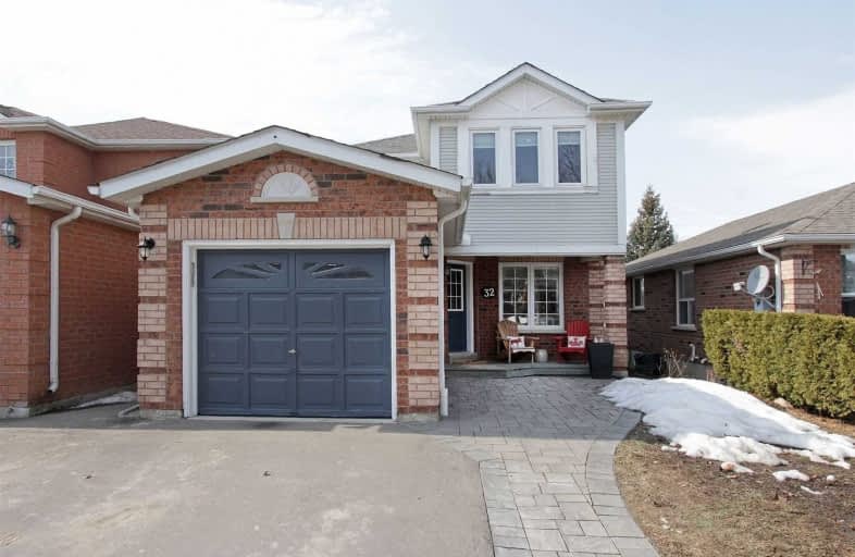 32 Chiccony Court, New Tecumseth | Image 1