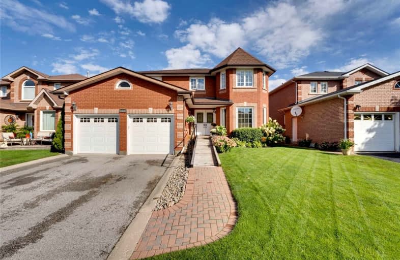 12 Stoddart Court, Bradford West Gwillimbury | Image 1