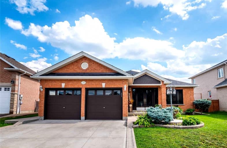 19 Metcalfe Drive, Bradford West Gwillimbury | Image 1