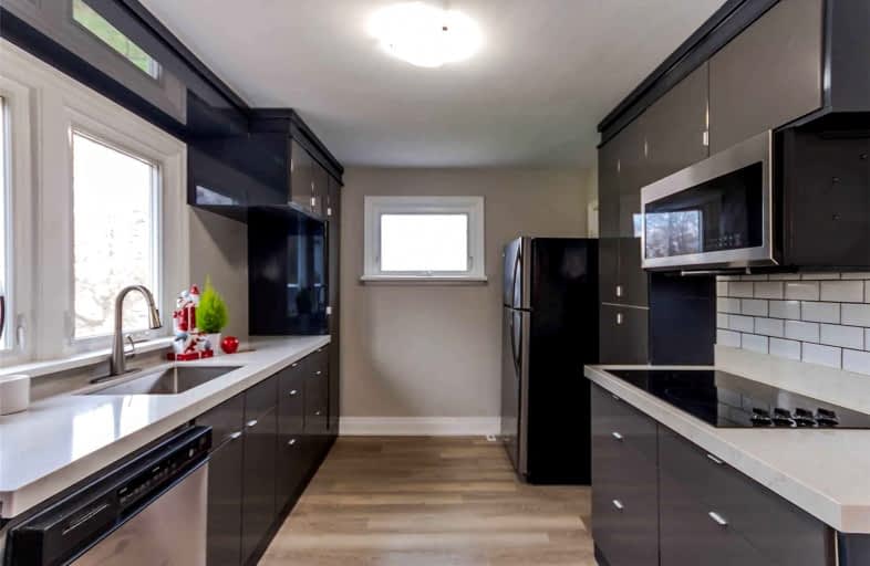381 Penn Avenue, Newmarket | Image 1