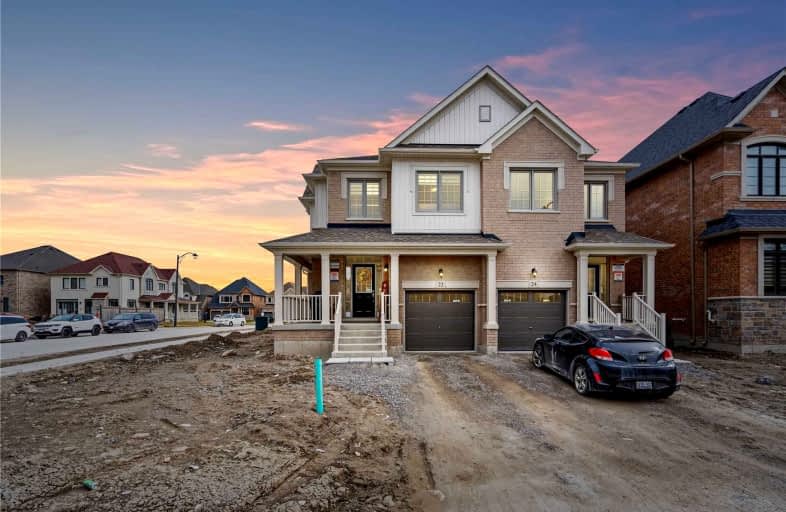 22 Tremoy Road, East Gwillimbury | Image 1