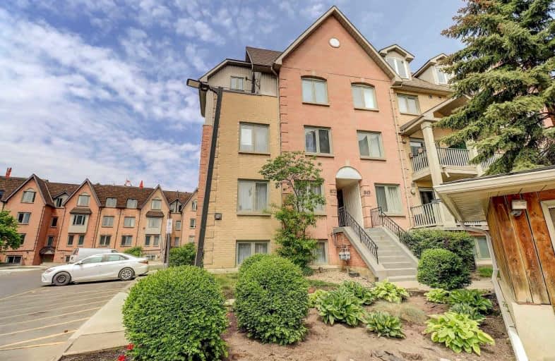 852-75 Weldrick Road East, Richmond Hill | Image 1