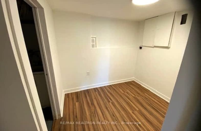 673 Mountview Place, Newmarket | Image 1
