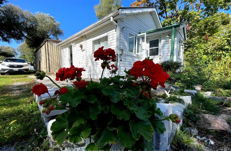 Front-566 Lake Drive South, Georgina | Image 1