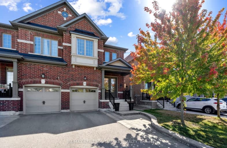 718 Yarfield Crescent, Newmarket | Image 1