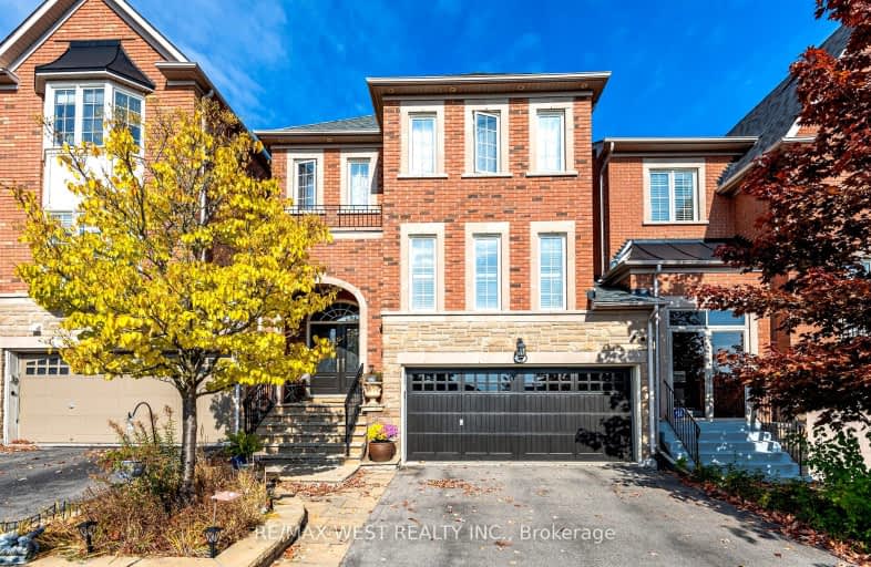 8 Carriage House Circle North, Richmond Hill | Image 1