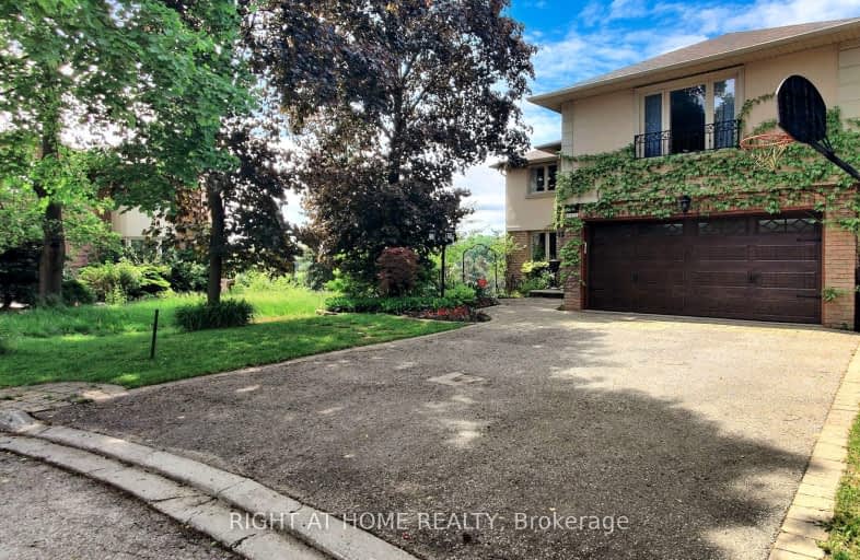 158 Cambridge Court, Richmond Hill | Image 1