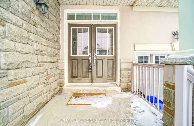 1 Lake Woods Street, Richmond Hill | Image 1