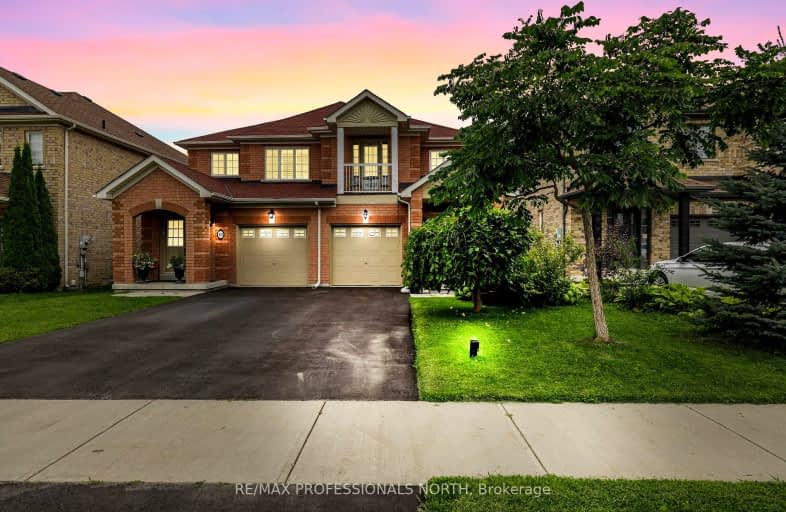 832 Sisler Avenue, Newmarket | Image 1