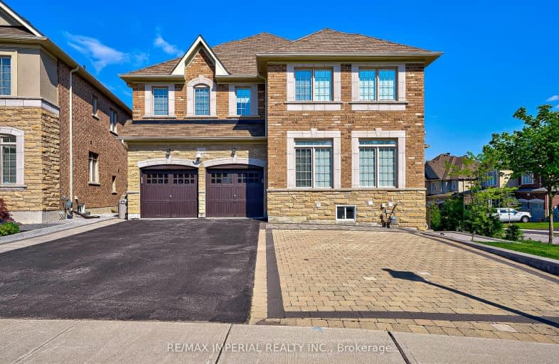 Groun-982 Wilbur Pipher Circle, Newmarket | Image 1