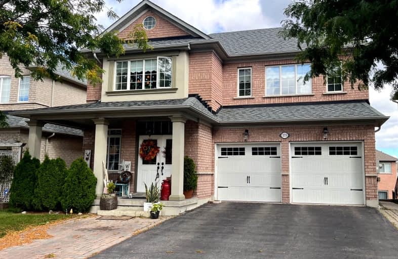 Bsmt-379 Marble Place, Newmarket | Image 1