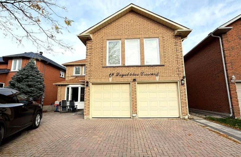 unit -18 Loyal Blue Crescent, Richmond Hill | Image 1