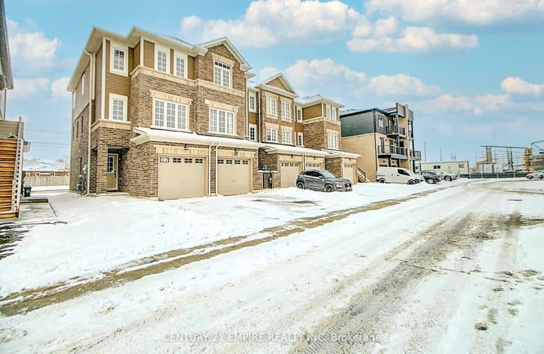 43 Pumpkin Corner Crescent, Barrie | Image 1