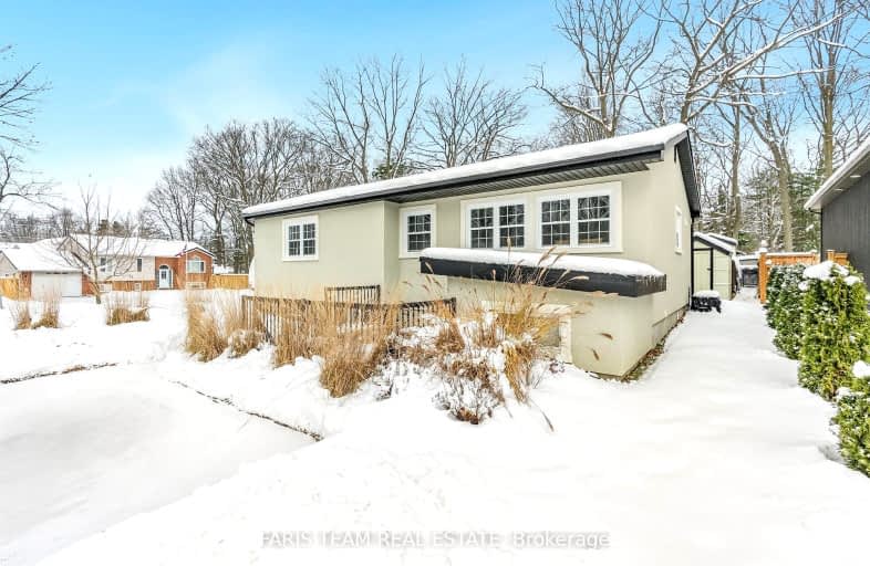 33 Frank Street, Wasaga Beach | Image 1