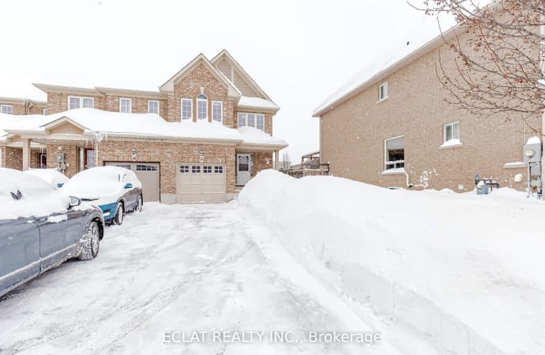 12 Lancaster Court, Barrie | Image 1