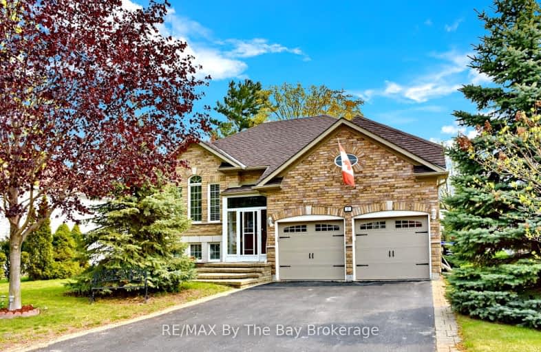 27 Regina Boulevard, Wasaga Beach | Image 1