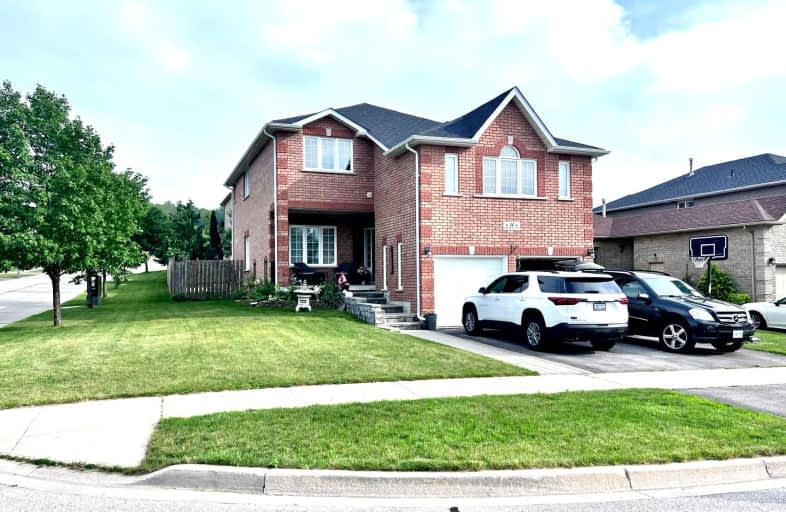 14 Batteaux Street, Barrie | Image 1