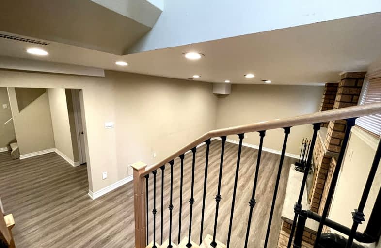 Lower-330 Leacock Drive, Barrie | Image 1