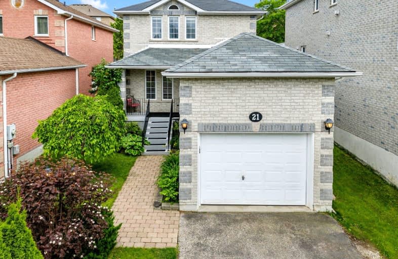 21 Lucas Avenue, Barrie | Image 1