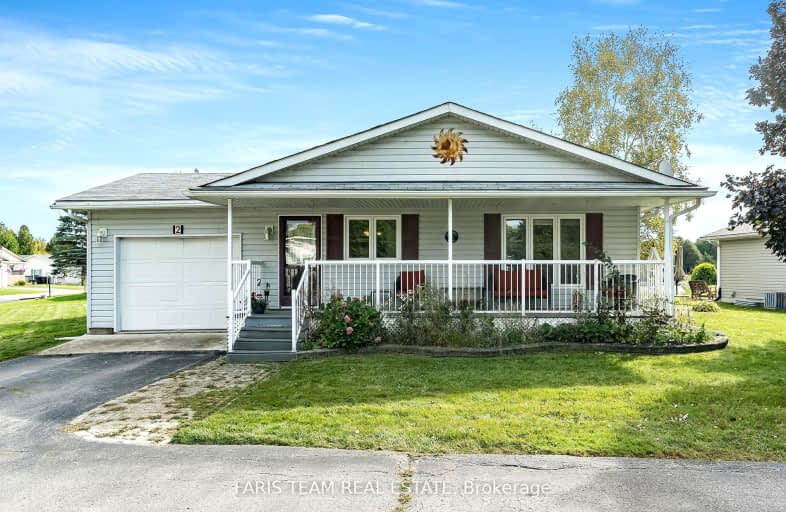 2 Saint James Place, Wasaga Beach | Image 1