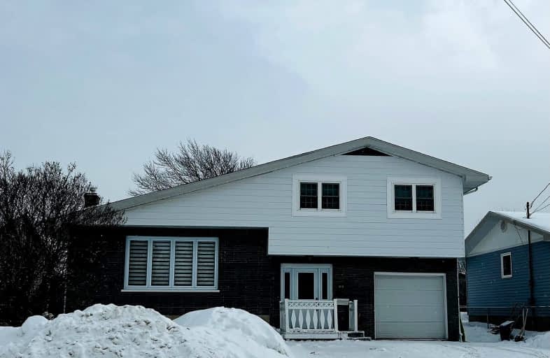 10 Ontario Avenue, Kapuskasing | Image 1